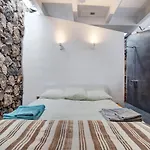 فيلة La Bodeguita House *