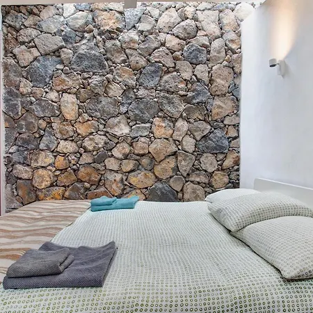 Villa La Bodeguita House